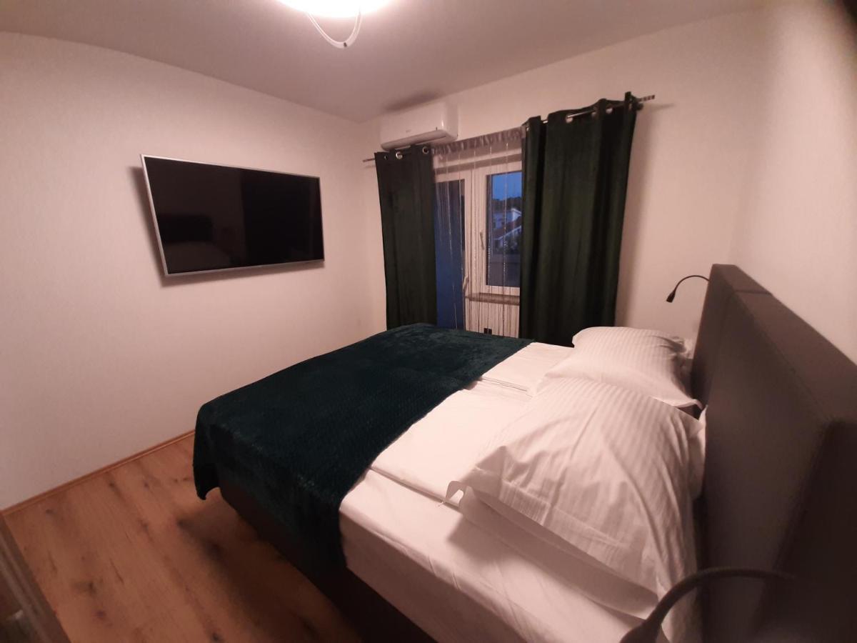 Apartman Mate Lopar Exterior photo